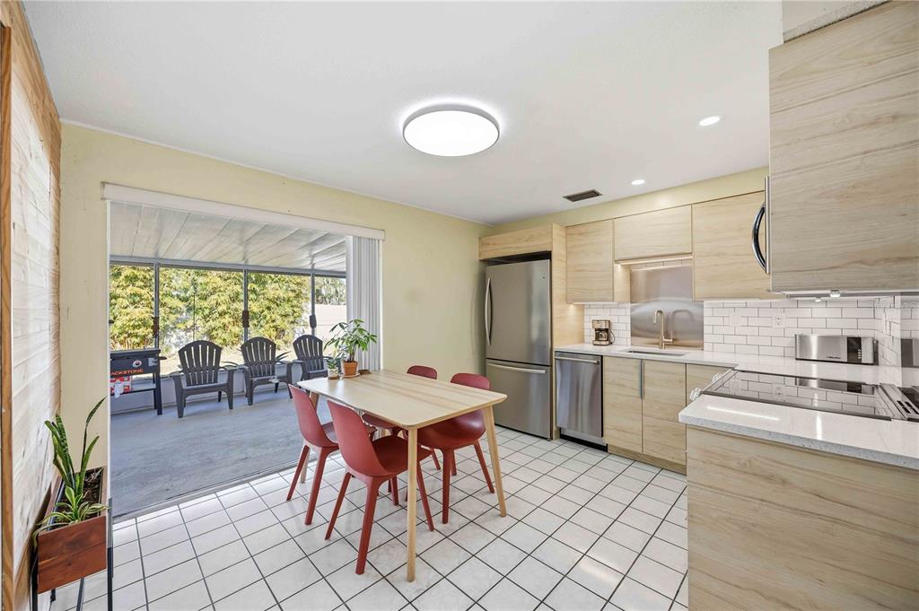 730 Kimball Road Venice, FL 34293 - Photo 9 of 33