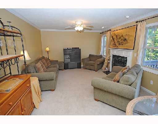 4008 Oak Point Circle McKees Rocks, PA 15136 - Photo 2 of 12 Den/Family/Great Room.