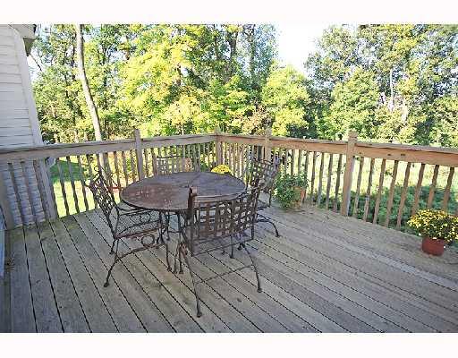 4008 Oak Point Circle McKees Rocks, PA 15136 - Photo 8 of 12 Patio/Deck.