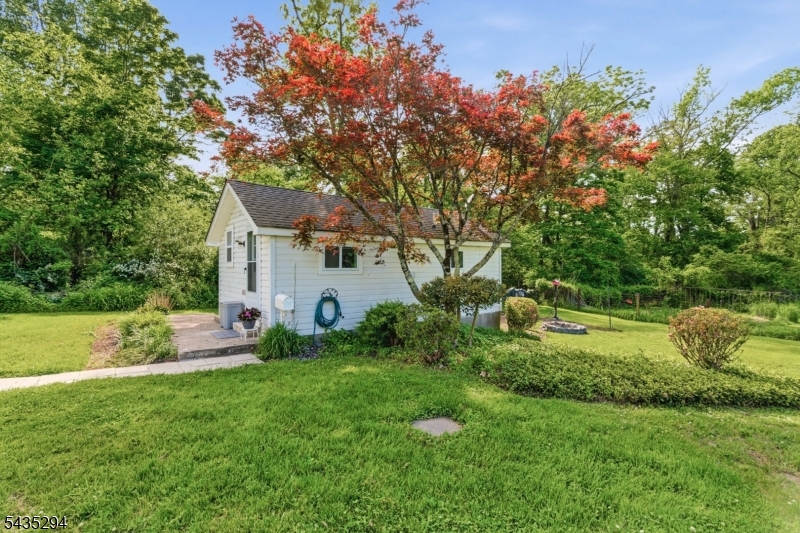 14 Brookhill Road Pittstown, NJ 08867 - Photo 2 of 8