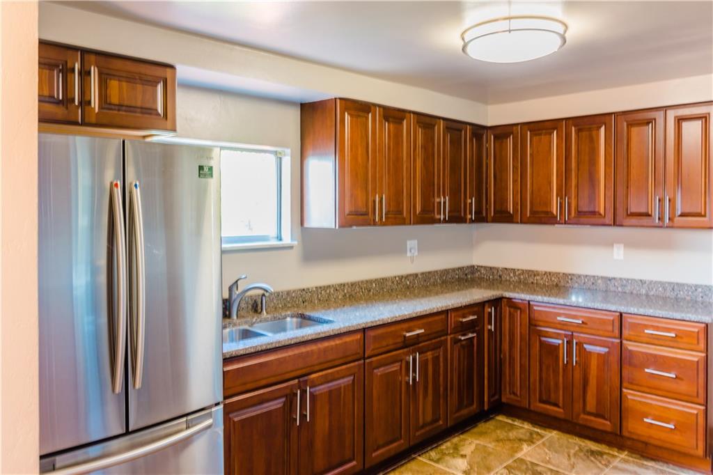 526 Scene Ridge Road McKeesport, PA 15133 - Photo 4 of 17 Gallery Image 4