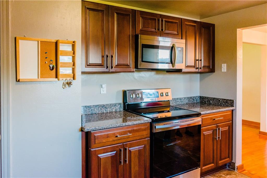 526 Scene Ridge Road McKeesport, PA 15133 - Photo 5 of 17 Gallery Image 5