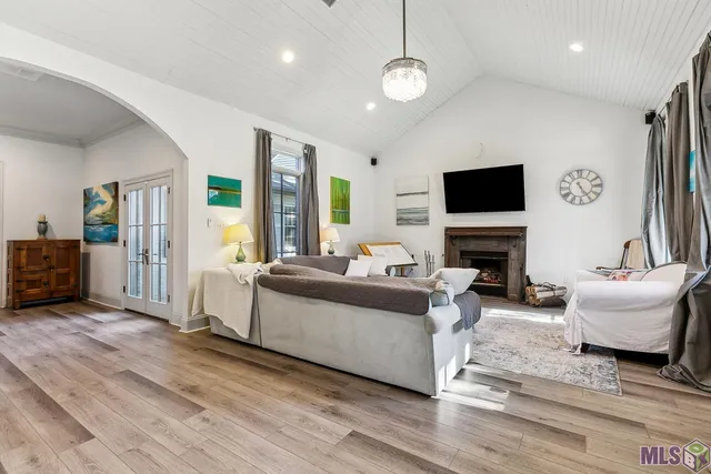 $1,275,000 | 6363 Sevenoaks Avenue, Baton Rouge, LA 70806