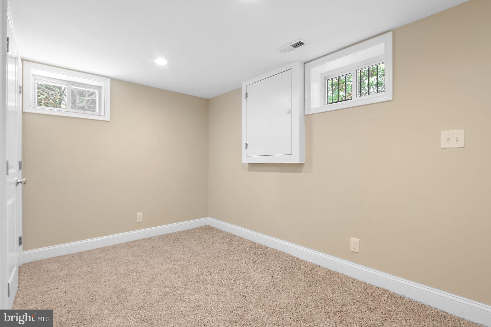 180 Dumbarton Road Baltimore, MD 21212 - Photo 23 of 27 Bedroom