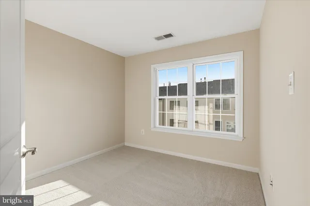 $769,900 | 411 Spring Street, Herndon, VA 20170