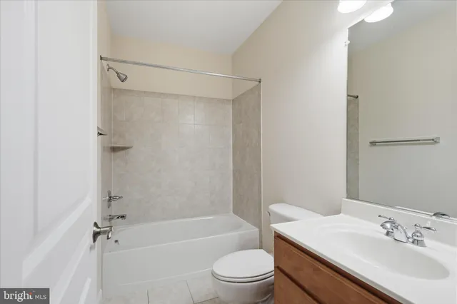 $769,900 | 411 Spring Street, Herndon, VA 20170