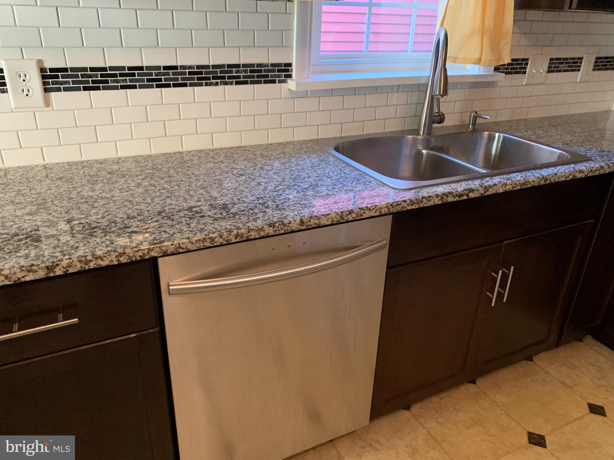 3458 Penn Avenue Sinking Spring, PA 19608 - Photo 12 of 36 Granite countertop