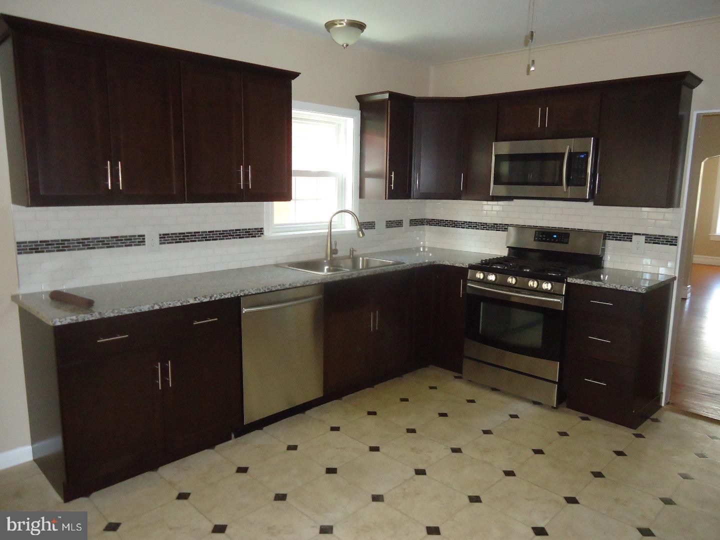 3458 Penn Avenue Sinking Spring, PA 19608 - Photo 13 of 36 Large Eat-in Kitchen