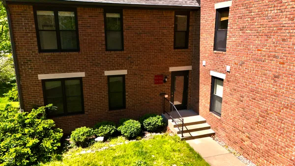 $2,200 | 800 North Park Avenue, Indianapolis, IN 46202