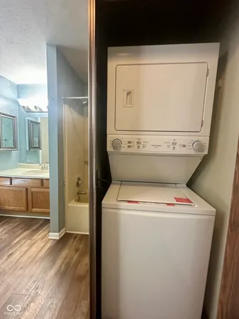 $2,200 | 800 North Park Avenue, Indianapolis, IN 46202