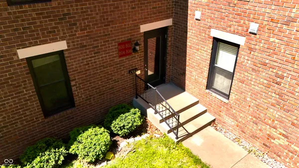 $2,200 | 800 North Park Avenue, Indianapolis, IN 46202