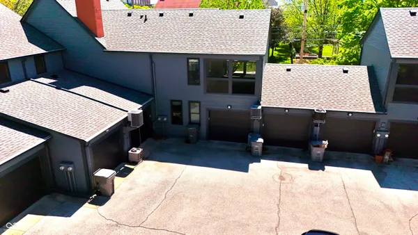 $2,200 | 800 North Park Avenue, Indianapolis, IN 46202