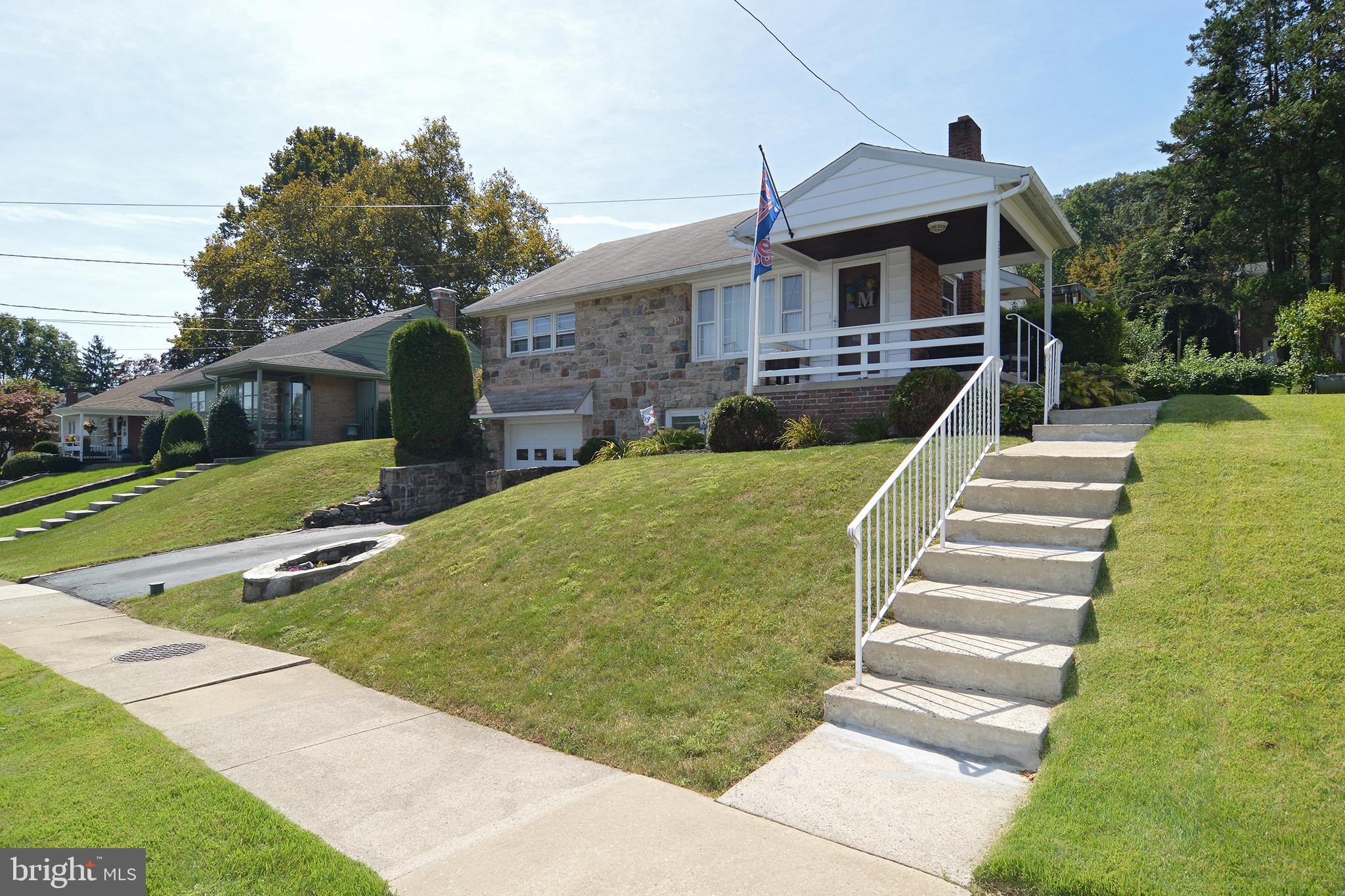304 Hillside Drive Reading, PA 19607 - Photo 2 of 32 Gallery Image 2