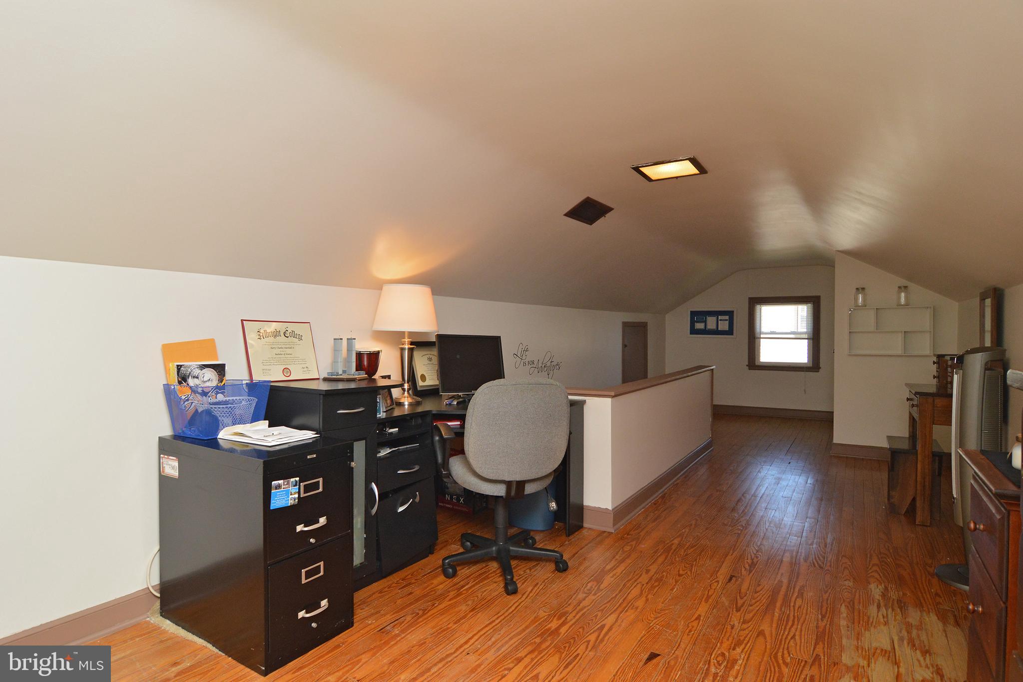 304 Hillside Drive Reading, PA 19607 - Photo 23 of 32 Gallery Image 23