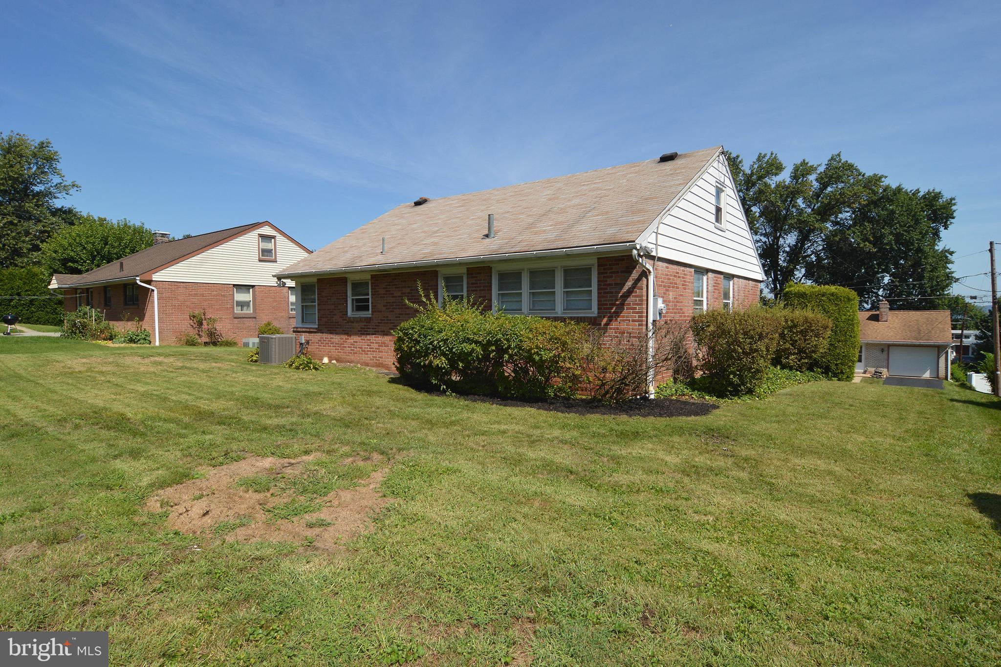 304 Hillside Drive Reading, PA 19607 - Photo 28 of 32 Gallery Image 28