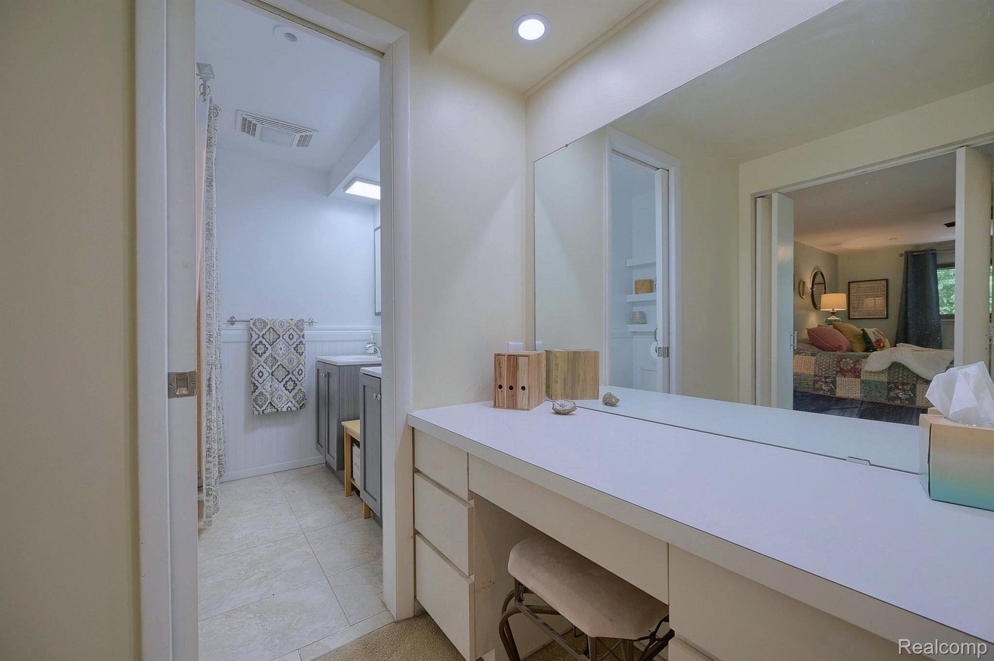 4840 Freer Street Rochester, MI 48306 - Photo 21 of 42 Gallery Image 21