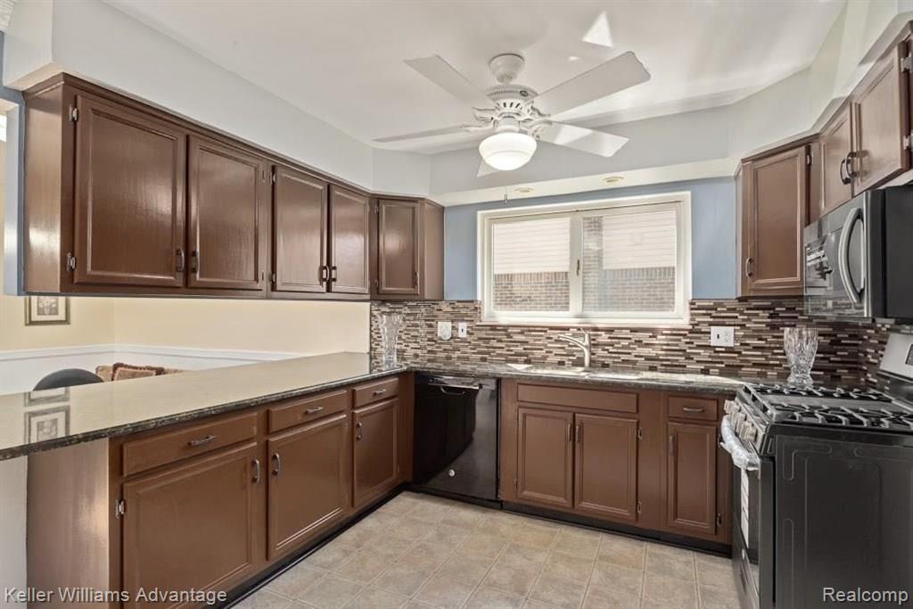 7588 Kingsbridge Road Canton, MI 48187 - Photo 6 of 33