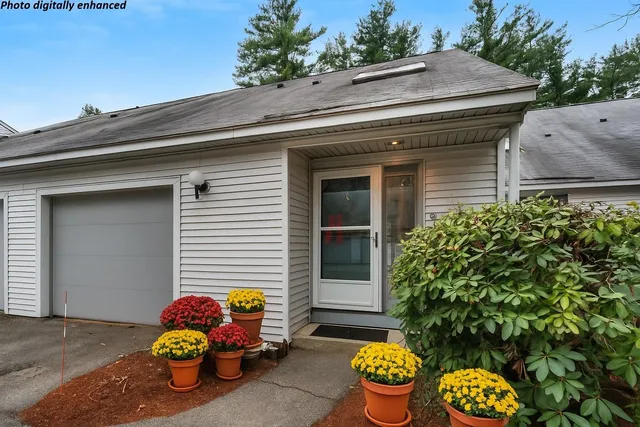 $375,000 | 8 Highland Green Lane, Merrimack, NH 03054