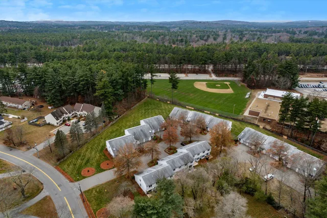 $375,000 | 8 Highland Green Lane, Merrimack, NH 03054