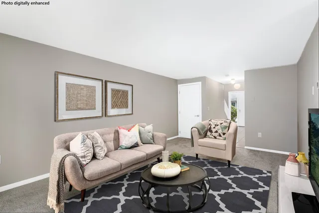 $375,000 | 8 Highland Green Lane, Merrimack, NH 03054