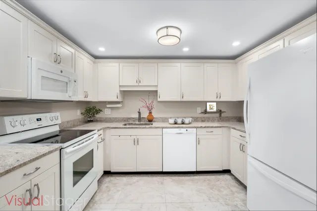 $375,000 | 8 Highland Green Lane, Merrimack, NH 03054