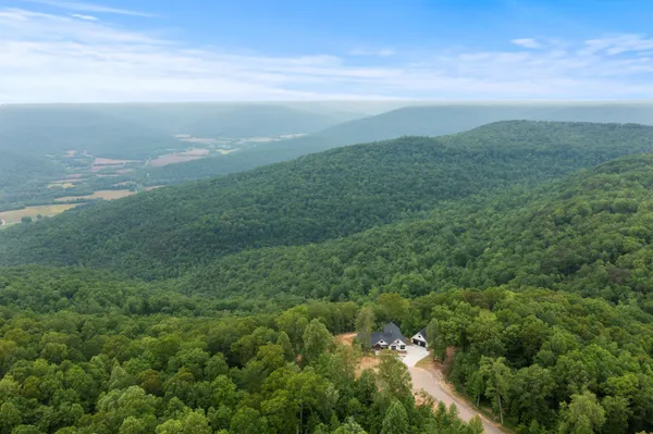 $350,000 | 421 Whiskey Way, Unit 384, Jasper, TN 37347