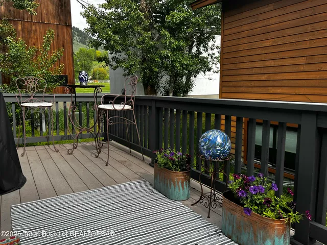 $3,045,000 | 680 East Hall Avenue, Jackson, WY 83001