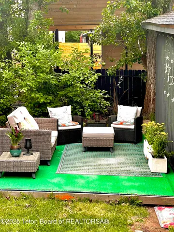 $3,045,000 | 680 East Hall Avenue, Jackson, WY 83001