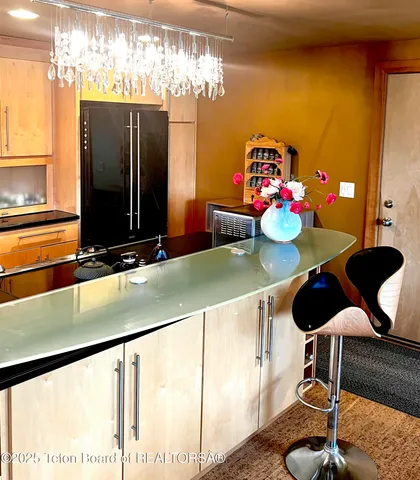 $3,045,000 | 680 East Hall Avenue, Jackson, WY 83001