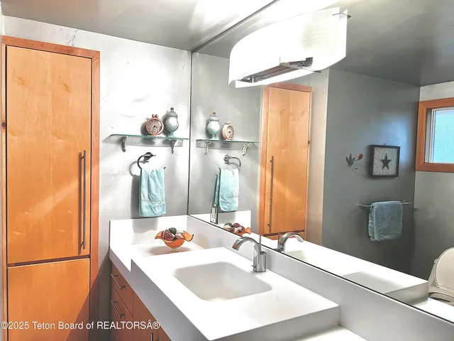 $3,045,000 | 680 East Hall Avenue, Jackson, WY 83001