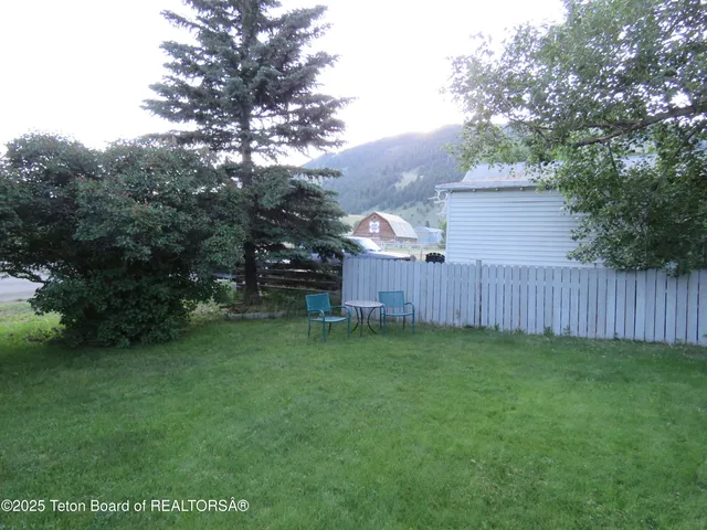 $3,045,000 | 680 East Hall Avenue, Jackson, WY 83001