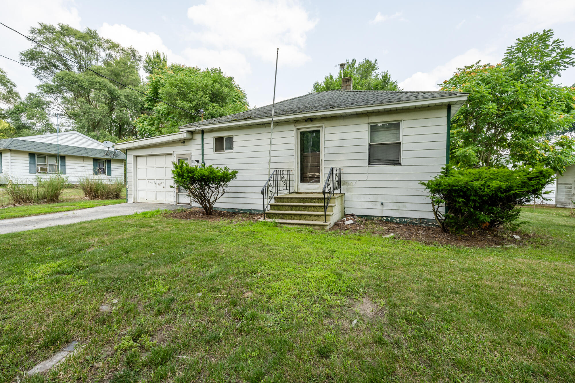 4109 Coloma Road Benton Harbor, MI 49022 - Photo 16 of 37 4119