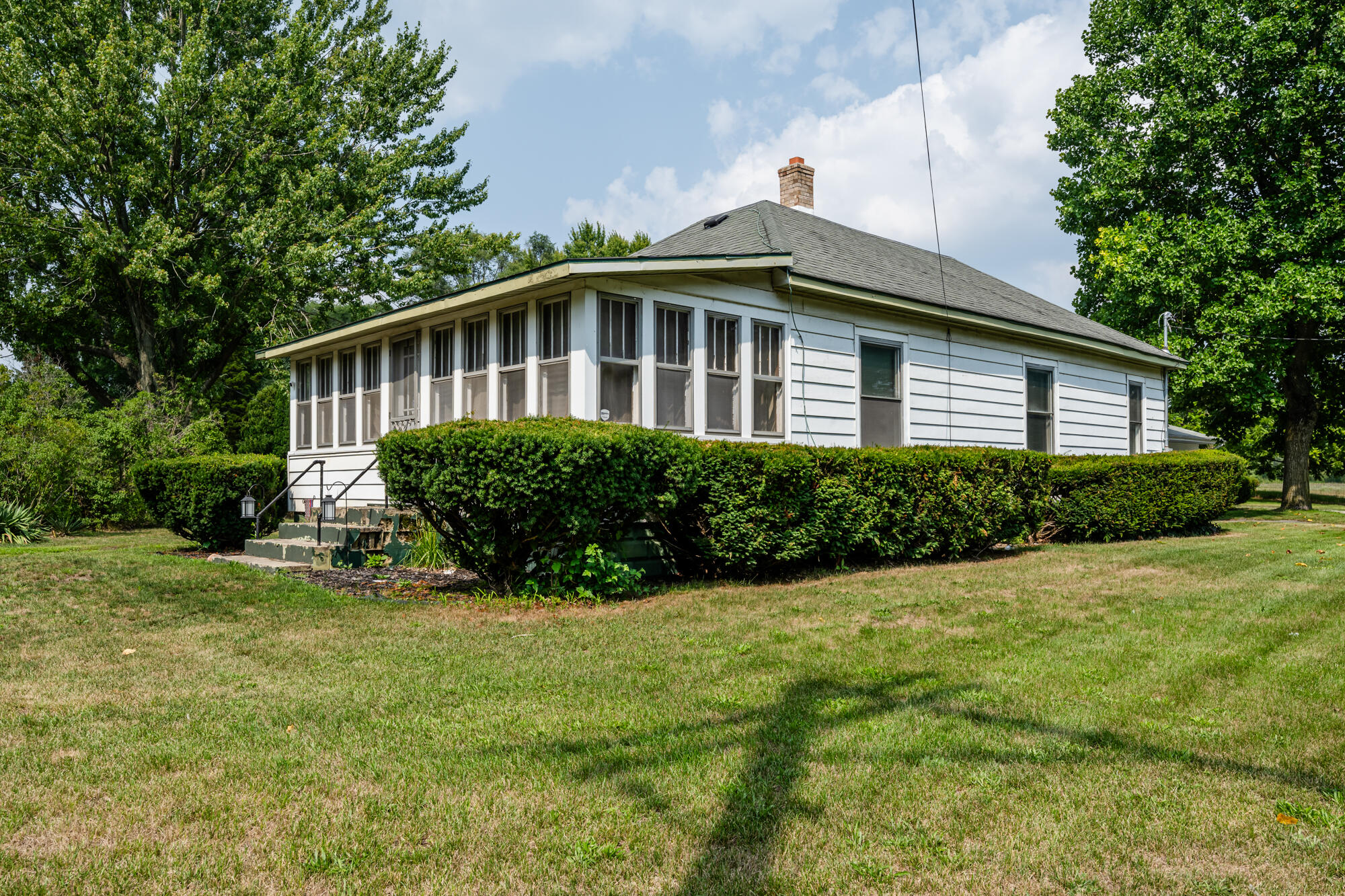 4109 Coloma Road Benton Harbor, MI 49022 - Photo 2 of 37 4109