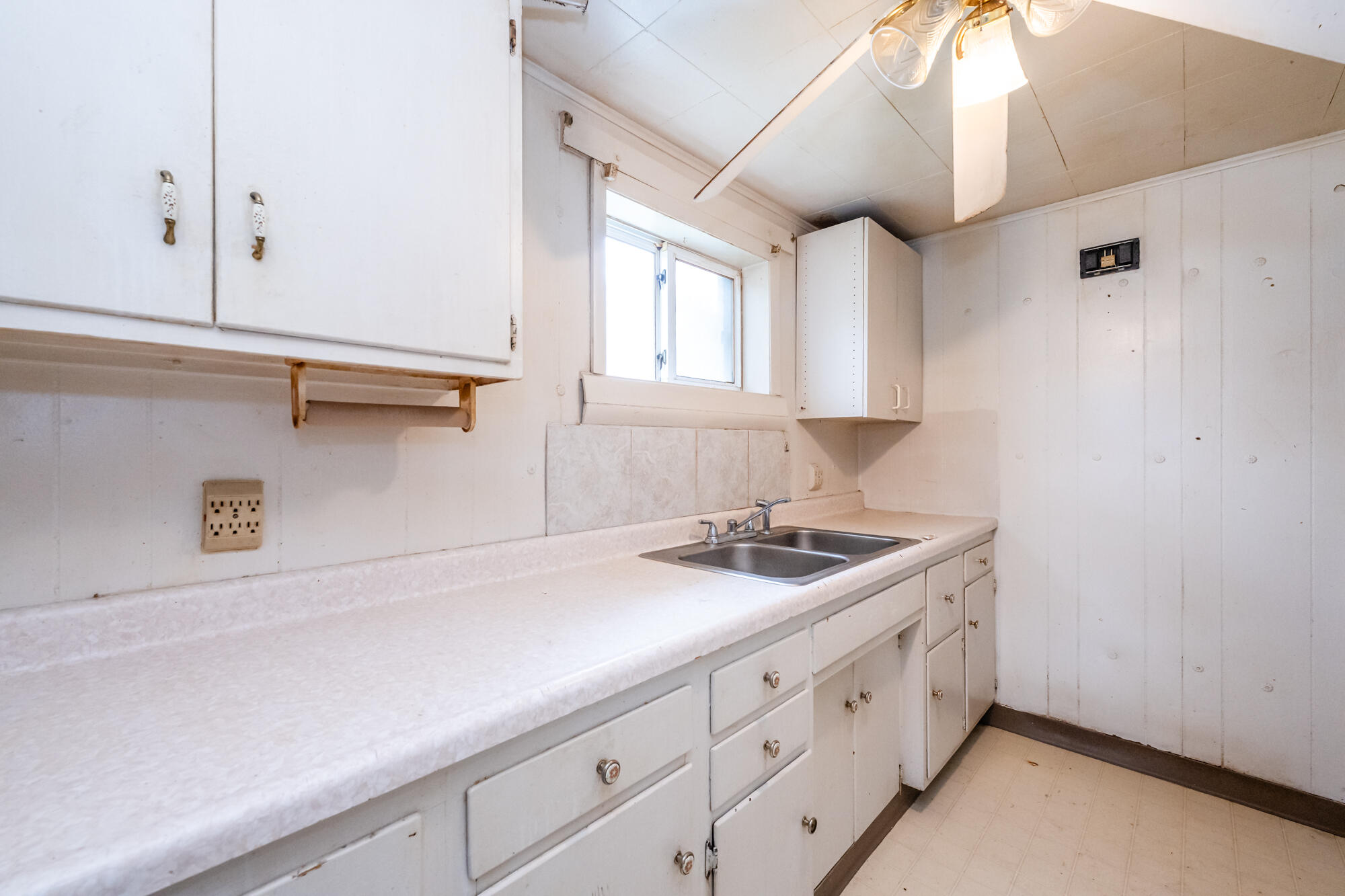 4109 Coloma Road Benton Harbor, MI 49022 - Photo 21 of 37 4119