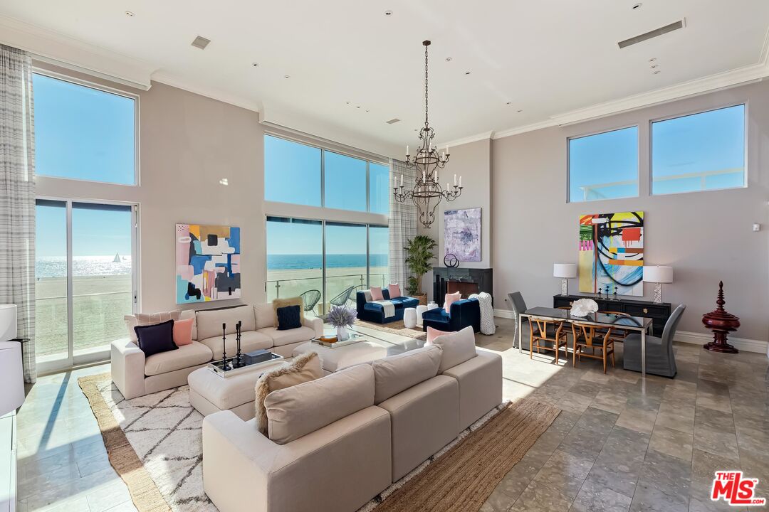1 Topsail Street, Unit 302 Marina del Rey, CA 90292 - Photo 1 of 54