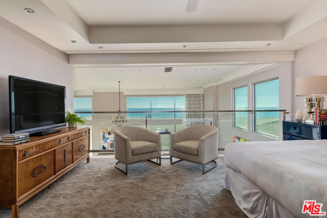 1 Topsail Street, Unit 302 Marina del Rey, CA 90292 - Photo 23 of 54