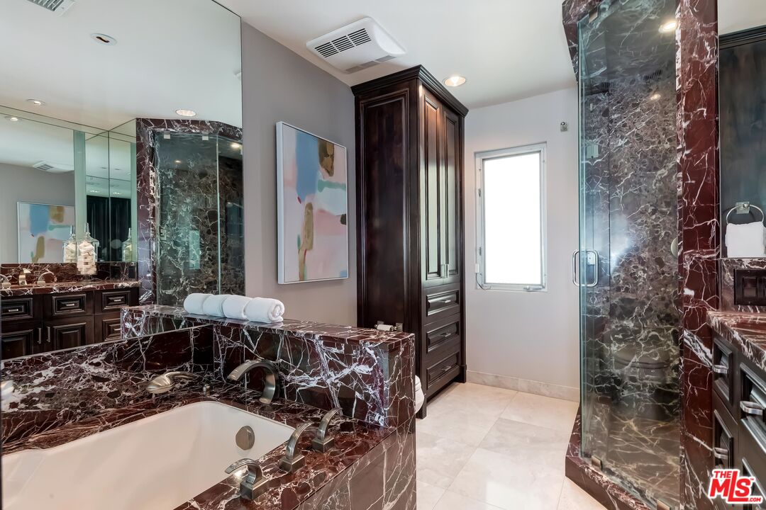 1 Topsail Street, Unit 302 Marina del Rey, CA 90292 - Photo 26 of 54