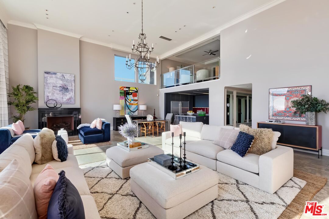 1 Topsail Street, Unit 302 Marina del Rey, CA 90292 - Photo 7 of 54