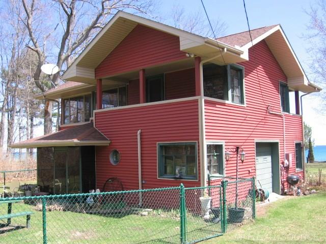 3557 Lakeshore Road Lexington, MI 48450 - Photo 3 of 33 31235318-2.JPG