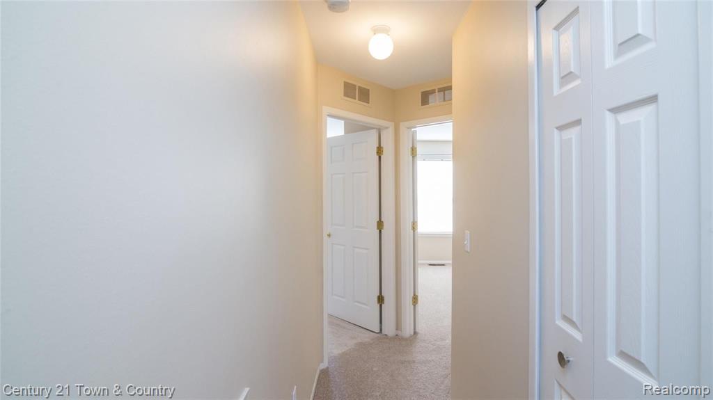 22314 Cape Cod Way Farmington, MI 48336 - Photo 20 of 32