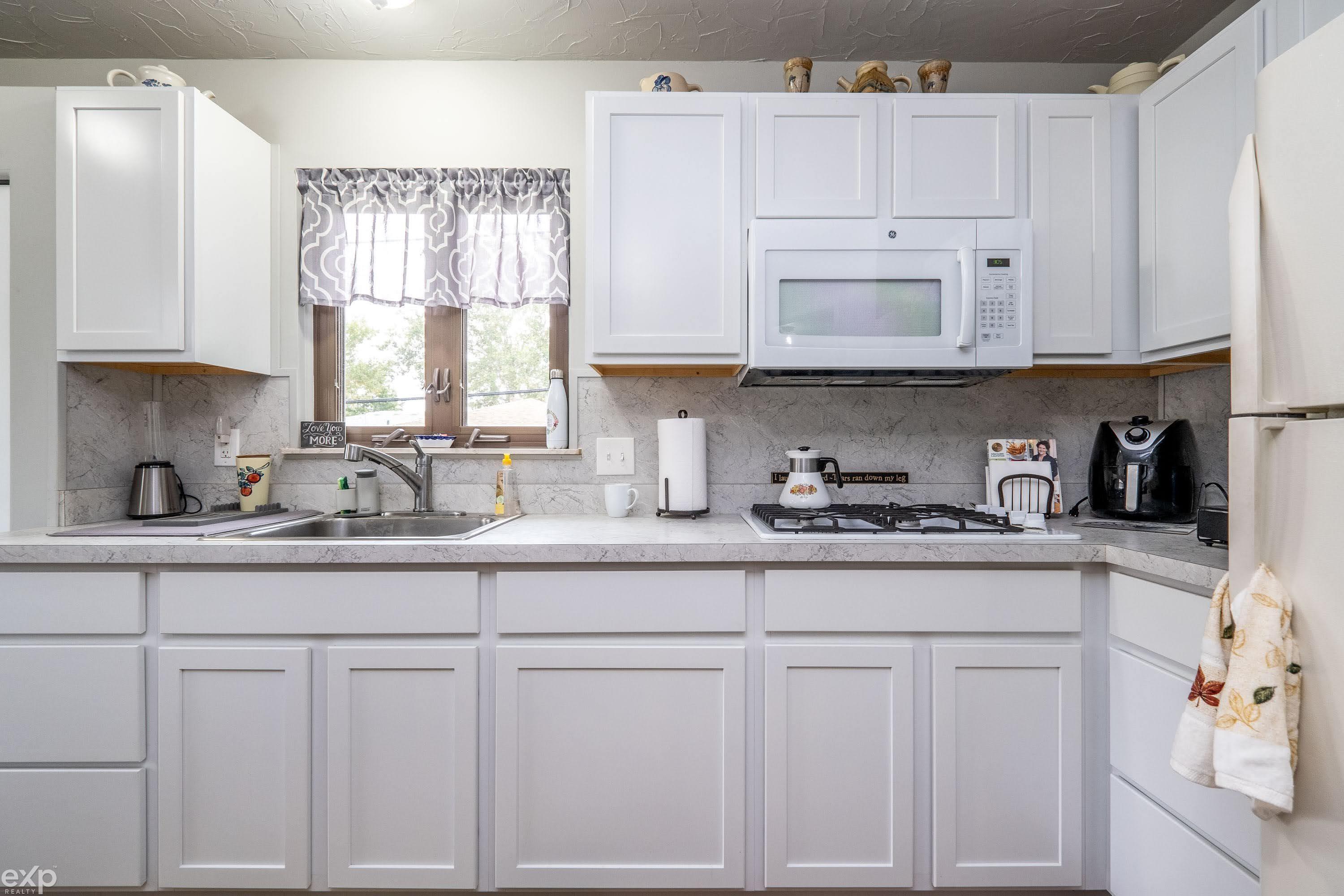 26540 Hoover Road Warren, MI 48089 - Photo 9 of 36