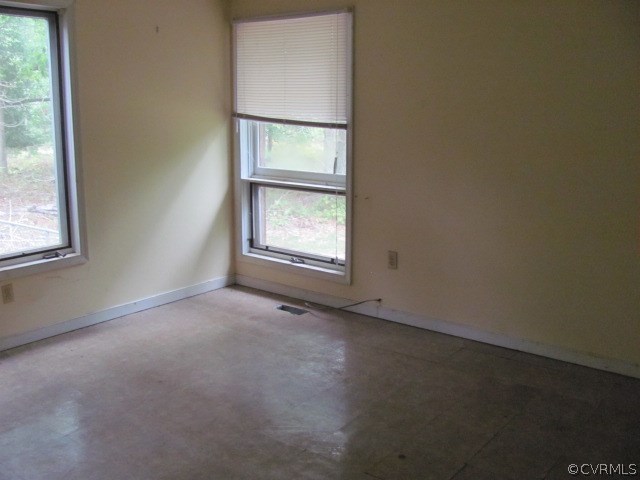 13580 Reed Drive Disputanta, VA 23842 - Photo 13 of 17 Gallery Image 13