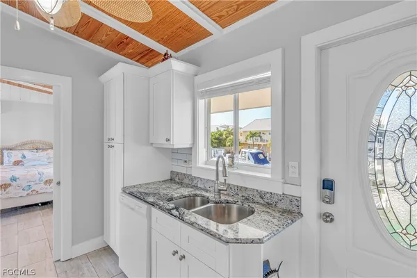 $7,500 | 280 Airport Drive South, Summerland Key, FL 33042