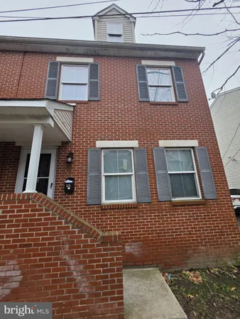 $1,900 | 611 Artisan Street, Trenton, NJ 08618