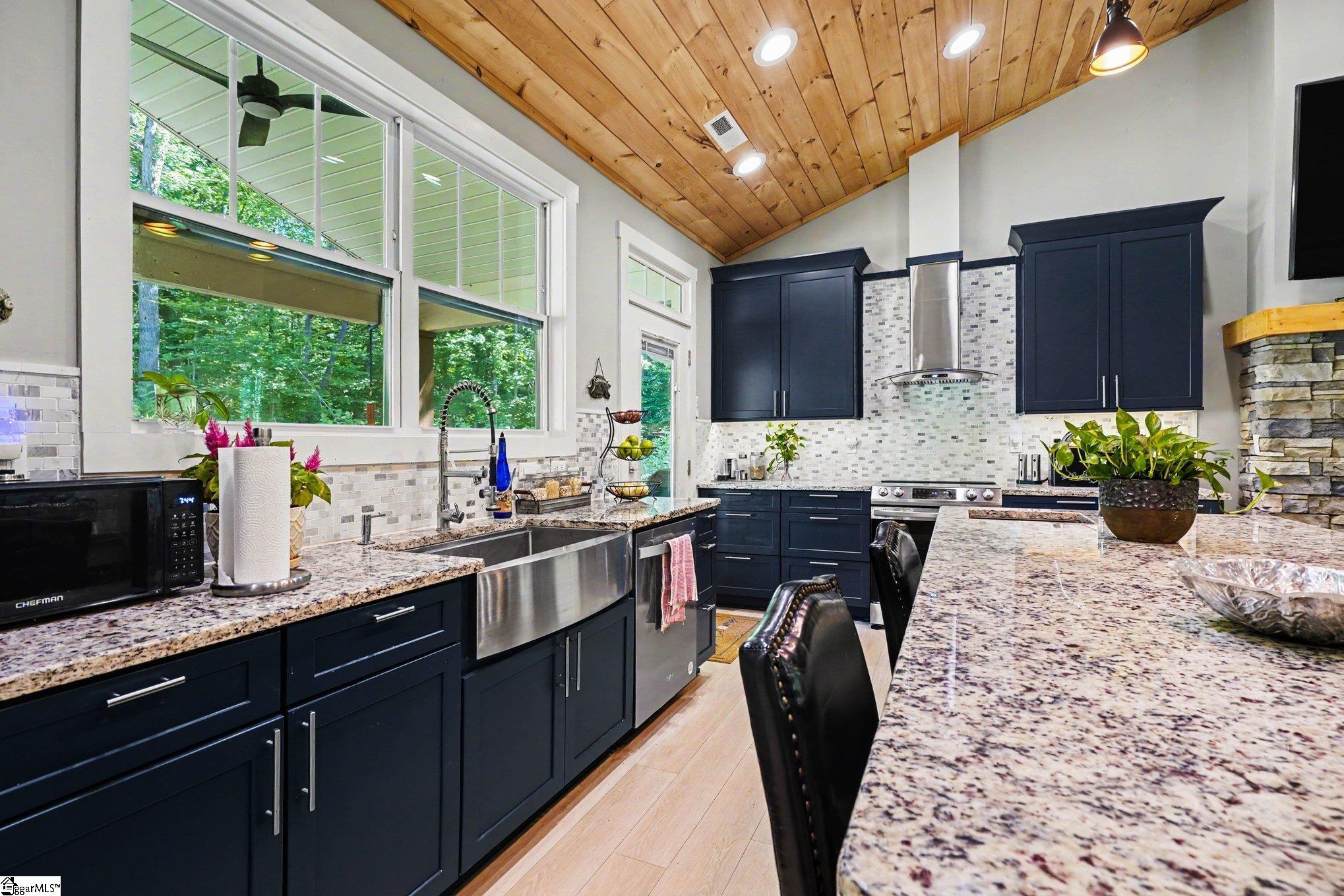 1241 Hayes Road Columbus, NC 28722 - Photo 12 of 31