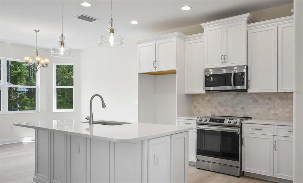8 Kaiser Place Palm Coast, FL 32164 - Photo 7 of 36