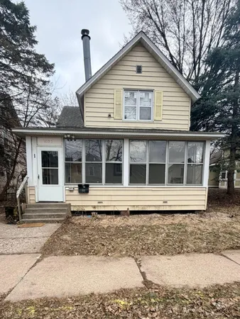 $1,875 | 1030 Reaney Avenue East, Unit 1, St. Paul, MN 55106