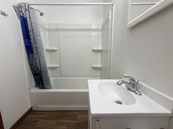 $1,875 | 1030 Reaney Avenue East, Unit 1, St. Paul, MN 55106