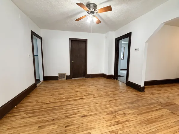 $1,875 | 1030 Reaney Avenue East, Unit 1, St. Paul, MN 55106