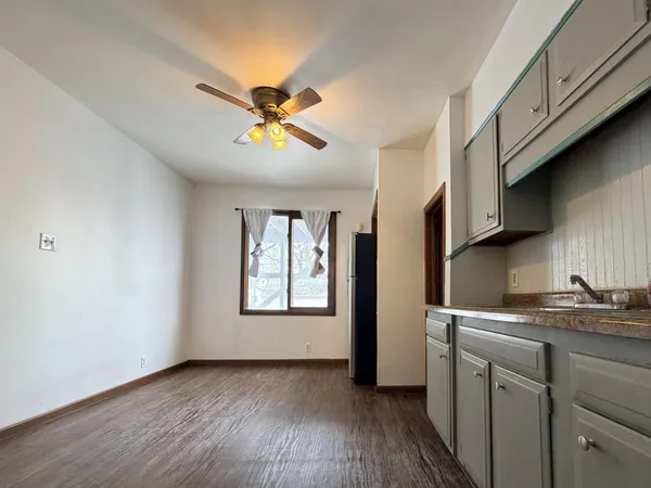 $1,875 | 1030 Reaney Avenue East, Unit 1, St. Paul, MN 55106
